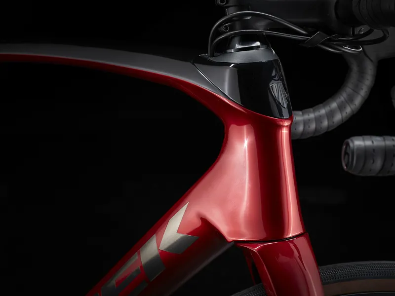 Trek domane hot sale red